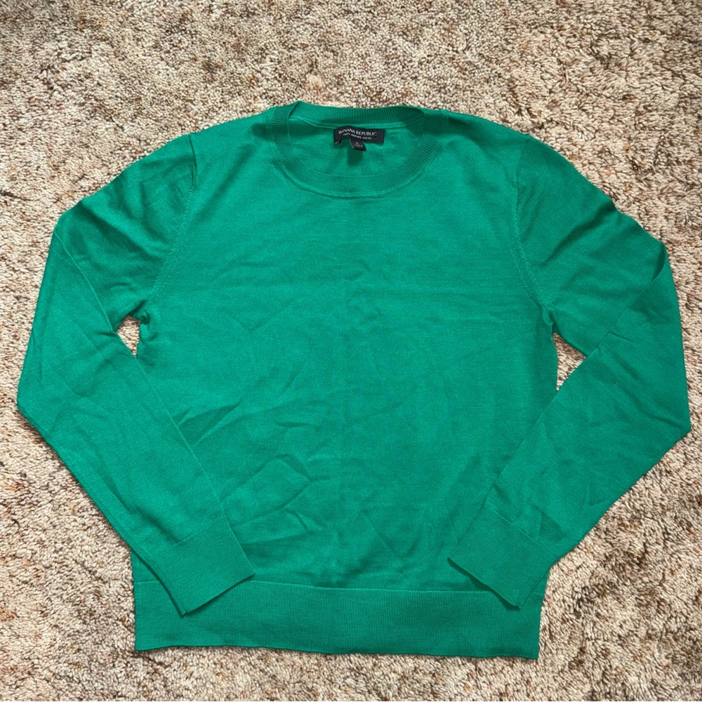 100% Merino Wool Green Banana Republic Sweater